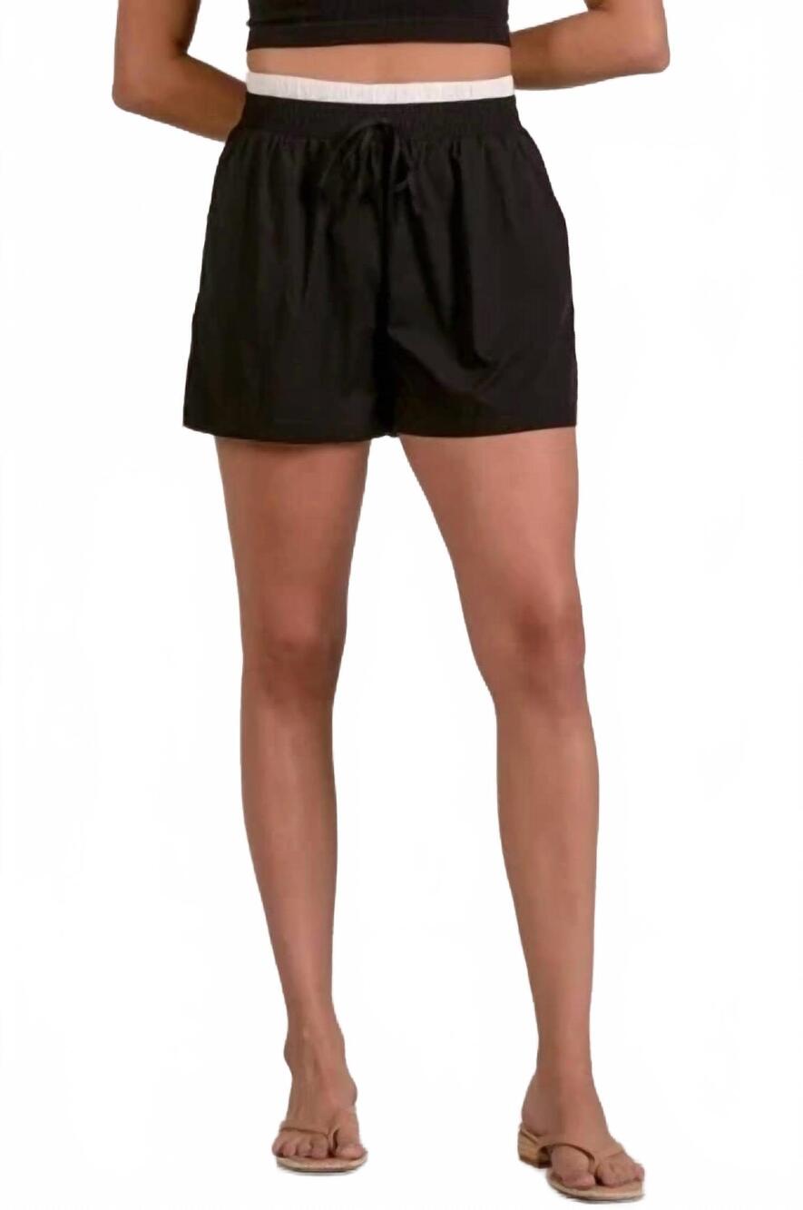 NEW ELAN ava stretch waistband shorts in black